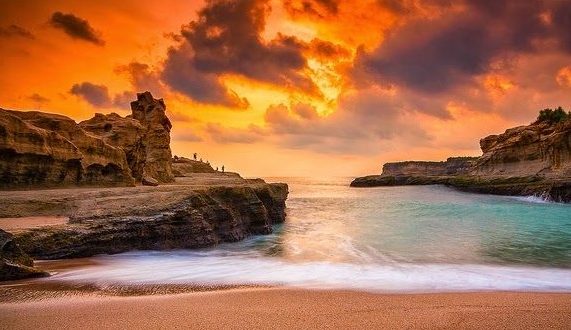 Rekomendasi Wisata Pantai di Pacitan yang Hits